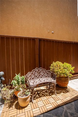 519 10th, Huntington Beach, CA 92648