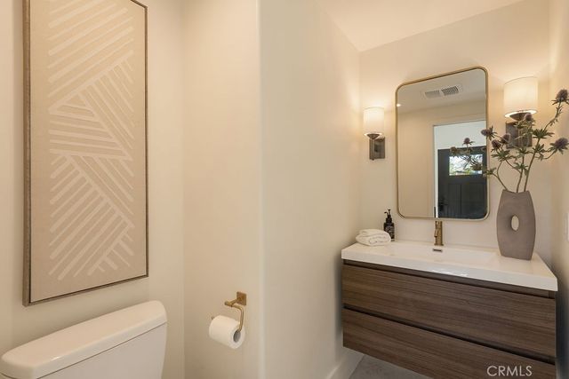 519 10th, Huntington Beach, CA 92648