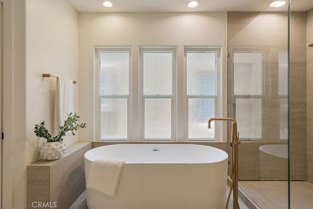 519 10th, Huntington Beach, CA 92648