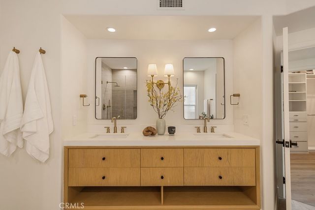 519 10th, Huntington Beach, CA 92648