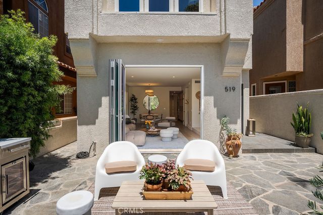 519 10th, Huntington Beach, CA 92648