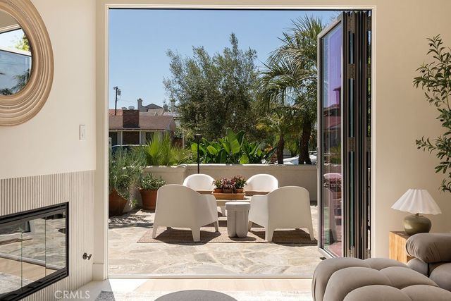 519 10th, Huntington Beach, CA 92648