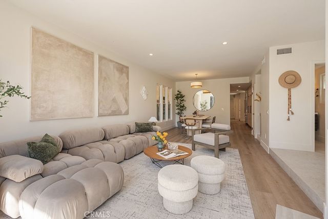 519 10th, Huntington Beach, CA 92648