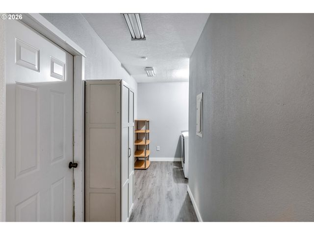 9505 Sw 50TH Ave, Portland, OR 97219
