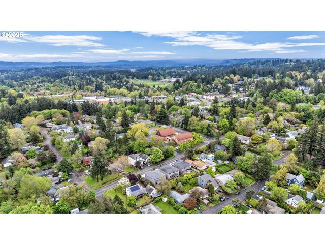 9505 Sw 50TH Ave, Portland, OR 97219