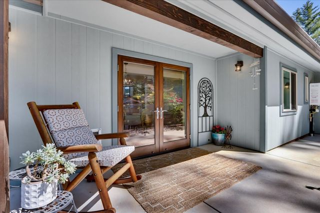 11456 Mirror Lake Ct, Grass Valley, CA 95945