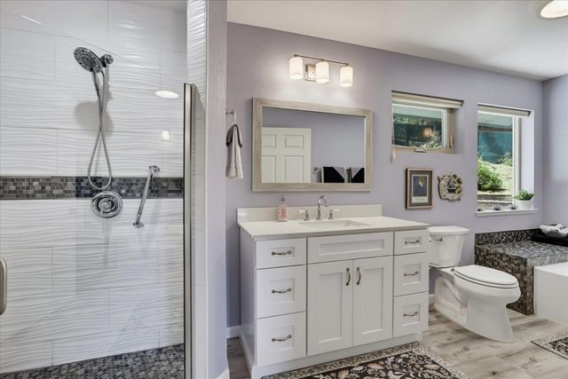 11456 Mirror Lake Ct, Grass Valley, CA 95945