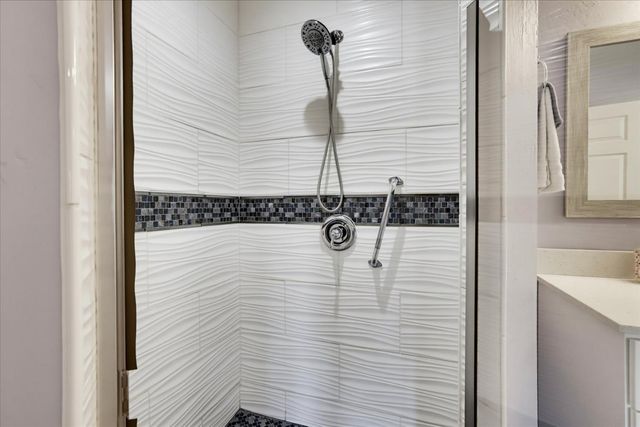 11456 Mirror Lake Ct, Grass Valley, CA 95945