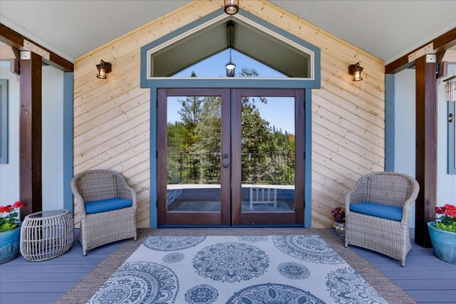 11456 Mirror Lake Ct, Grass Valley, CA 95945