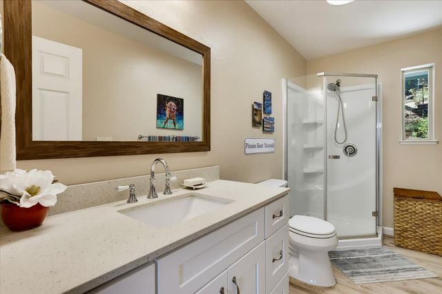 11456 Mirror Lake Ct, Grass Valley, CA 95945