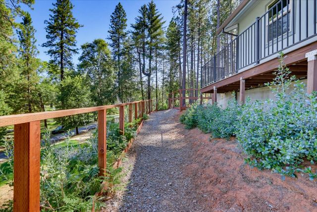 11456 Mirror Lake Ct, Grass Valley, CA 95945