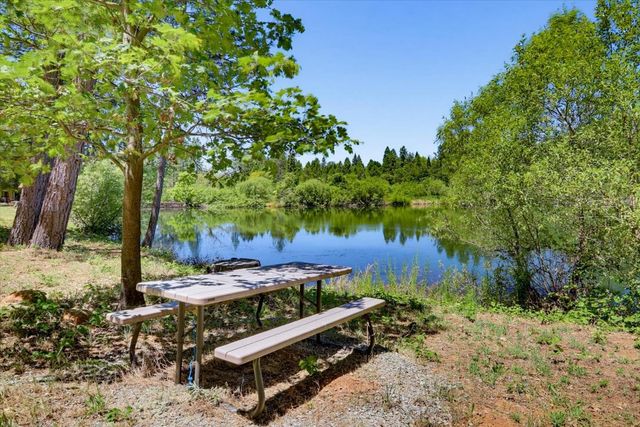 11456 Mirror Lake Ct, Grass Valley, CA 95945