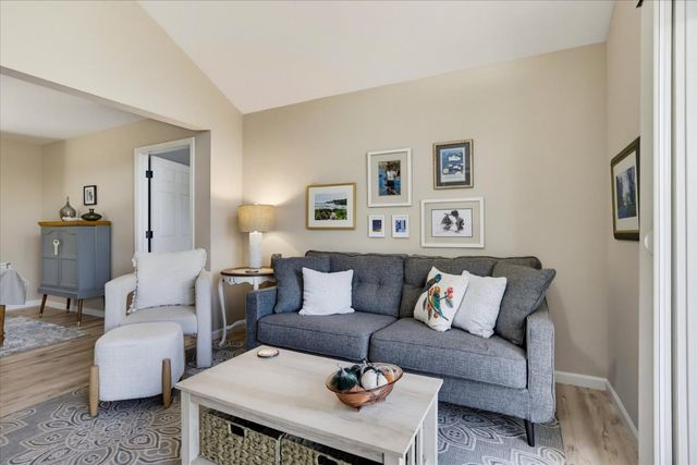 11456 Mirror Lake Ct, Grass Valley, CA 95945