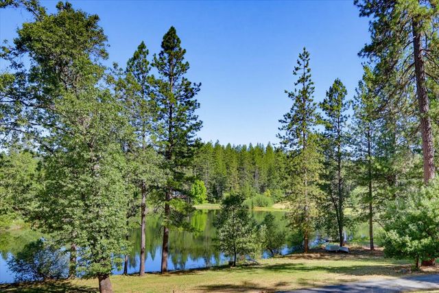 11456 Mirror Lake Ct, Grass Valley, CA 95945