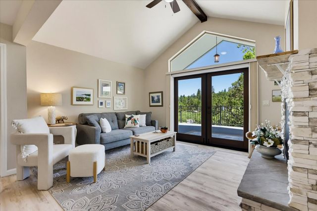11456 Mirror Lake Ct, Grass Valley, CA 95945