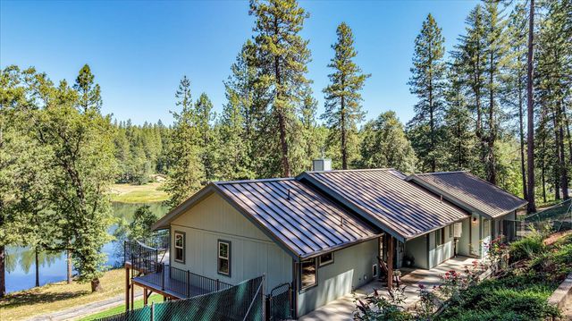 11456 Mirror Lake Ct, Grass Valley, CA 95945