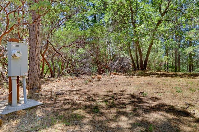 11456 Mirror Lake Ct, Grass Valley, CA 95945