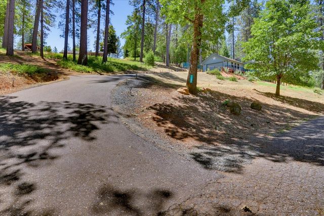 11456 Mirror Lake Ct, Grass Valley, CA 95945