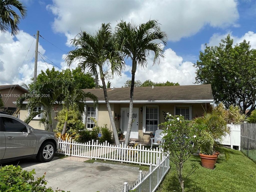 906 SW 8th Ave, Hallandale Beach, FL 33009