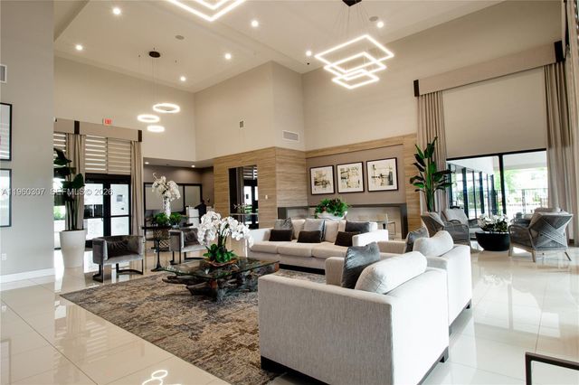 3435 W 105th Pl 0, Hialeah, FL 33018