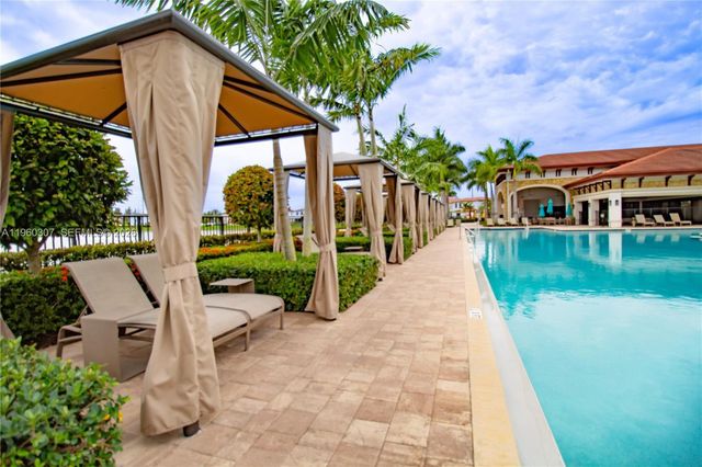 3435 W 105th Pl 0, Hialeah, FL 33018