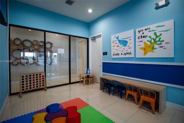 3435 W 105th Pl 0, Hialeah, FL 33018