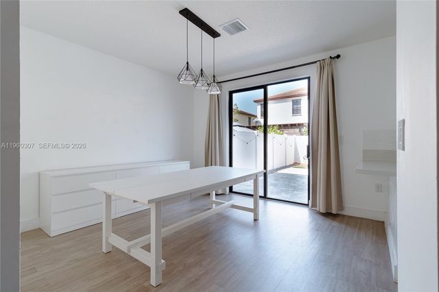 3435 W 105th Pl 0, Hialeah, FL 33018