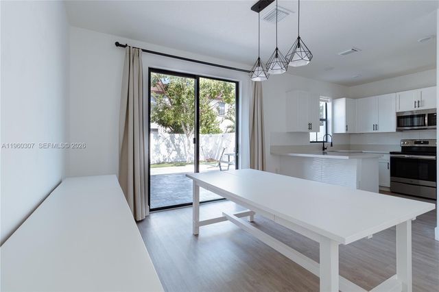 3435 W 105th Pl 0, Hialeah, FL 33018