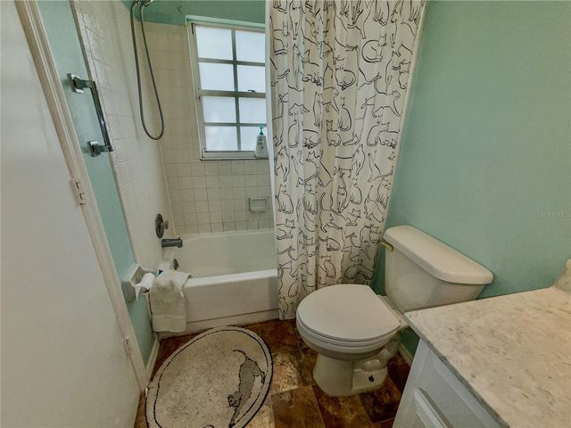 301 OAK TRACK DRIVE, Ocala, FL 34472