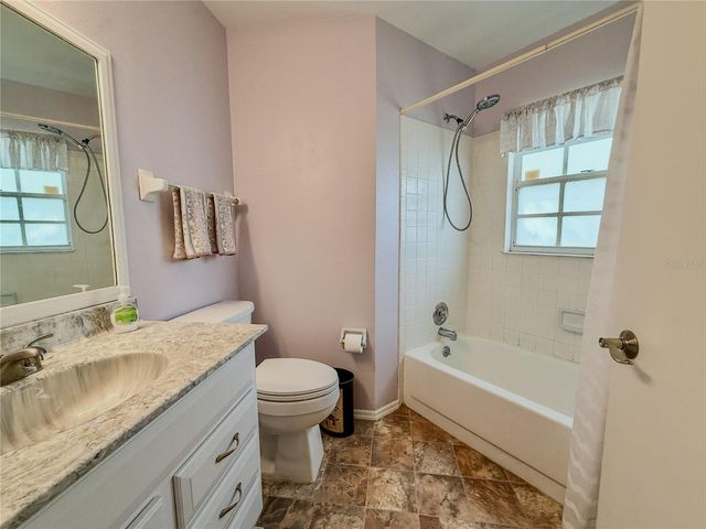 301 OAK TRACK DRIVE, Ocala, FL 34472