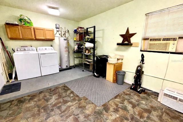 301 OAK TRACK DRIVE, Ocala, FL 34472