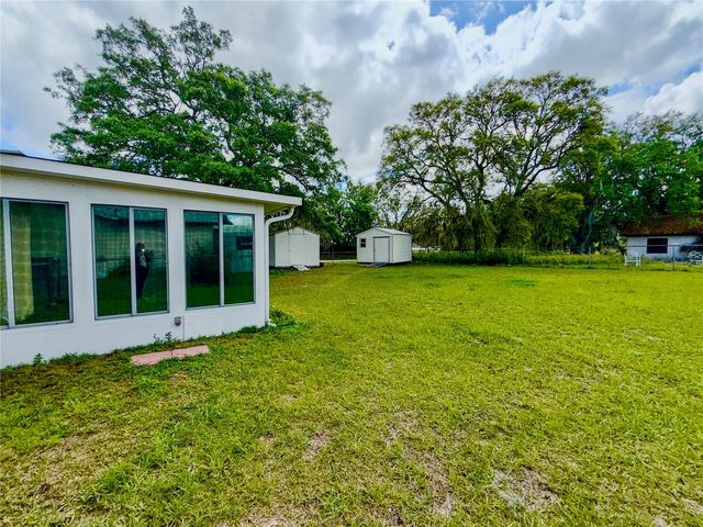 301 OAK TRACK DRIVE, Ocala, FL 34472