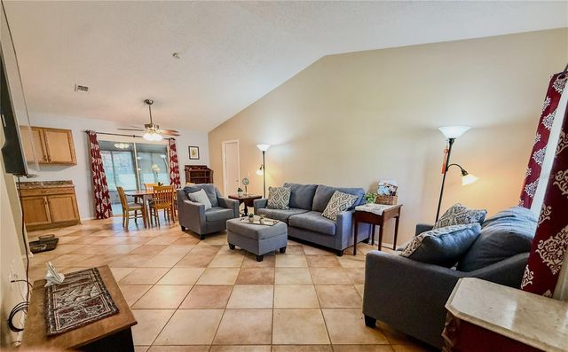 301 OAK TRACK DRIVE, Ocala, FL 34472