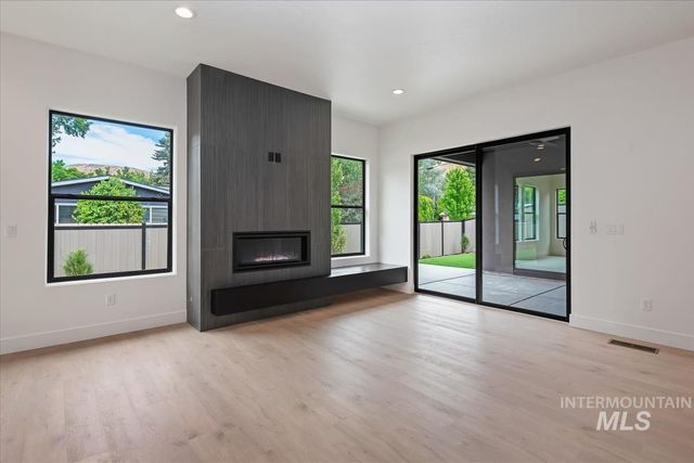 4667 N Collister Dr, Boise, ID 83703