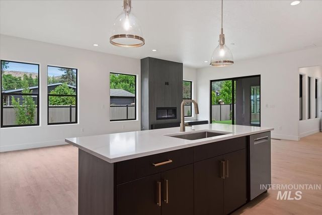 4667 N Collister Dr, Boise, ID 83703