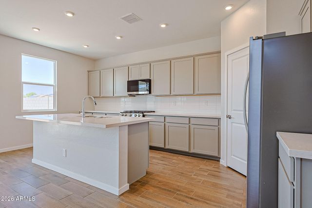 24139 W DEKALB Lane, Buckeye, AZ 85326