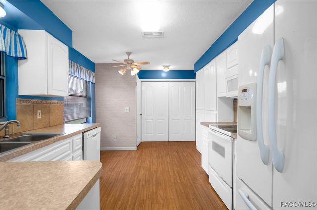 194 W Sugarberry Lane, Beverly Hills, FL 34465