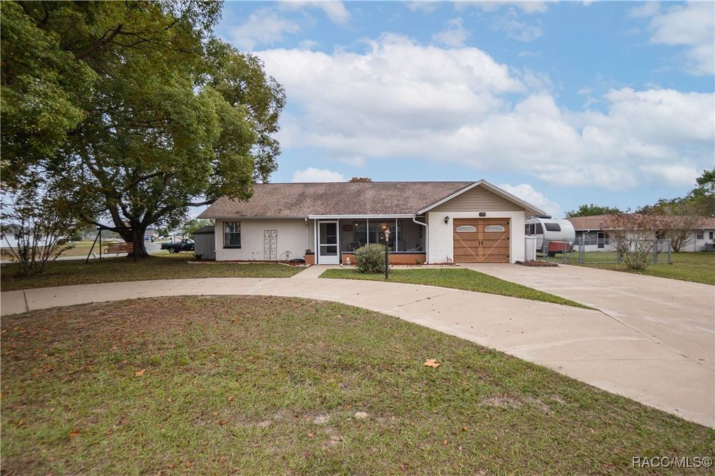 194 W Sugarberry Lane, Beverly Hills, FL 34465