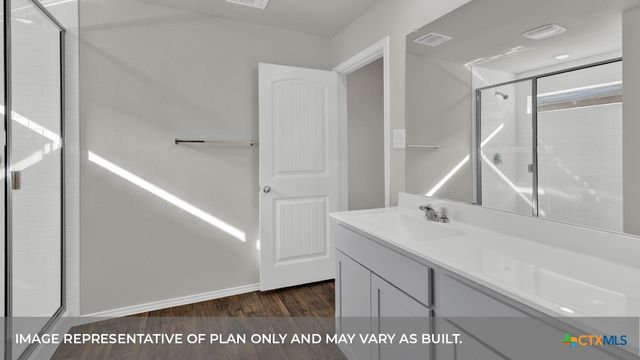 821 PRINCE ALBERT, Seguin, TX 78155