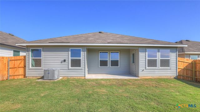821 PRINCE ALBERT, Seguin, TX 78155