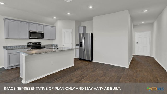 821 PRINCE ALBERT, Seguin, TX 78155