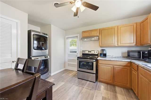 111 Woodbury Forrest DR, Hampton, VA 23666