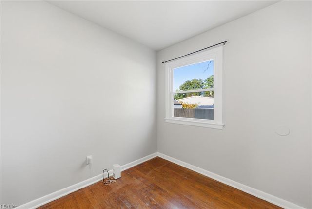 111 Woodbury Forrest DR, Hampton, VA 23666