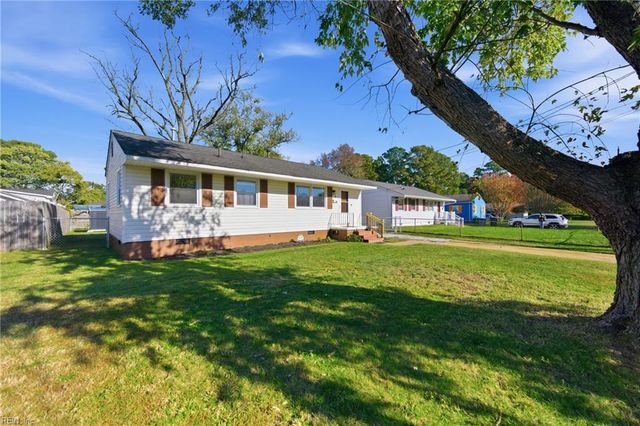 111 Woodbury Forrest DR, Hampton, VA 23666