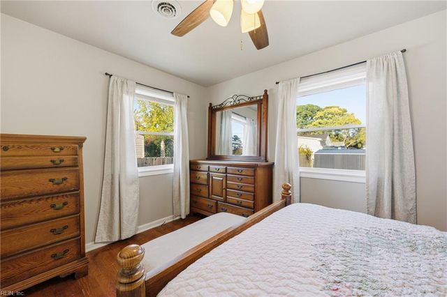 111 Woodbury Forrest DR, Hampton, VA 23666