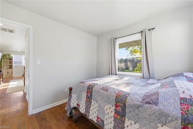 111 Woodbury Forrest DR, Hampton, VA 23666