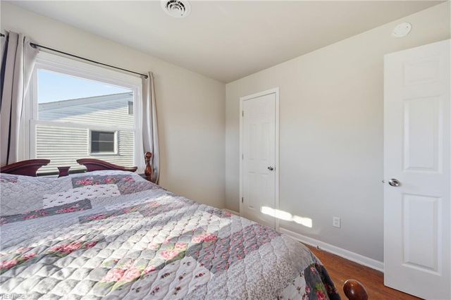 111 Woodbury Forrest DR, Hampton, VA 23666