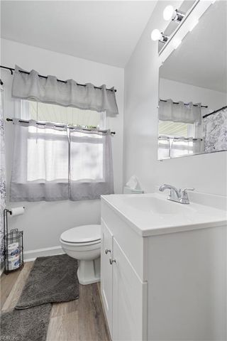 111 Woodbury Forrest DR, Hampton, VA 23666