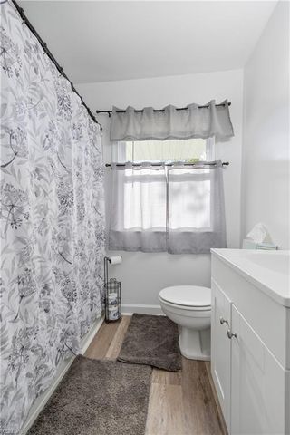 111 Woodbury Forrest DR, Hampton, VA 23666