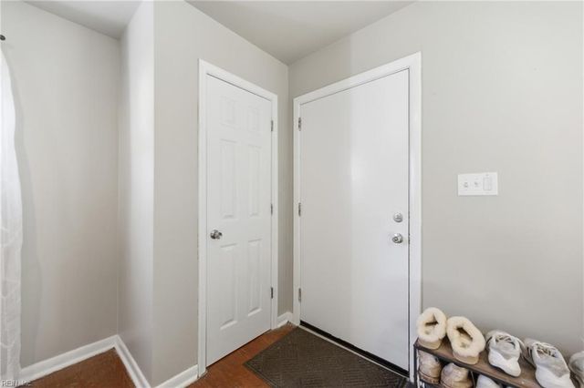 111 Woodbury Forrest DR, Hampton, VA 23666